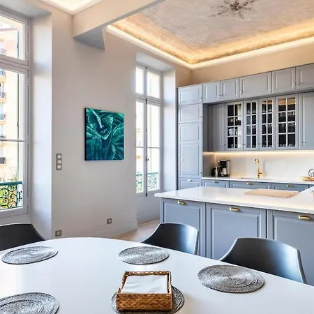 Luxury In * Cannes